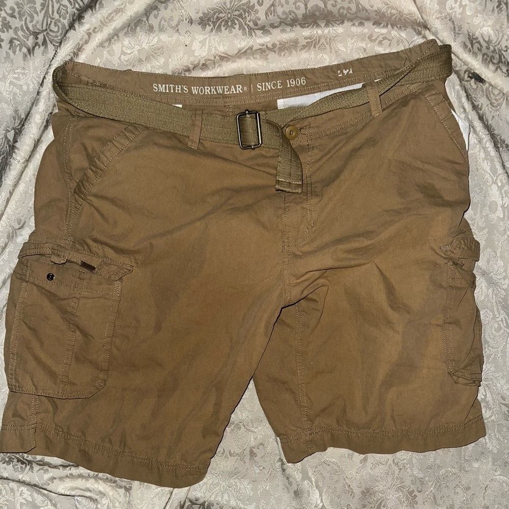 Mens Size 42 Smiths Workwear Cargo Shorts.